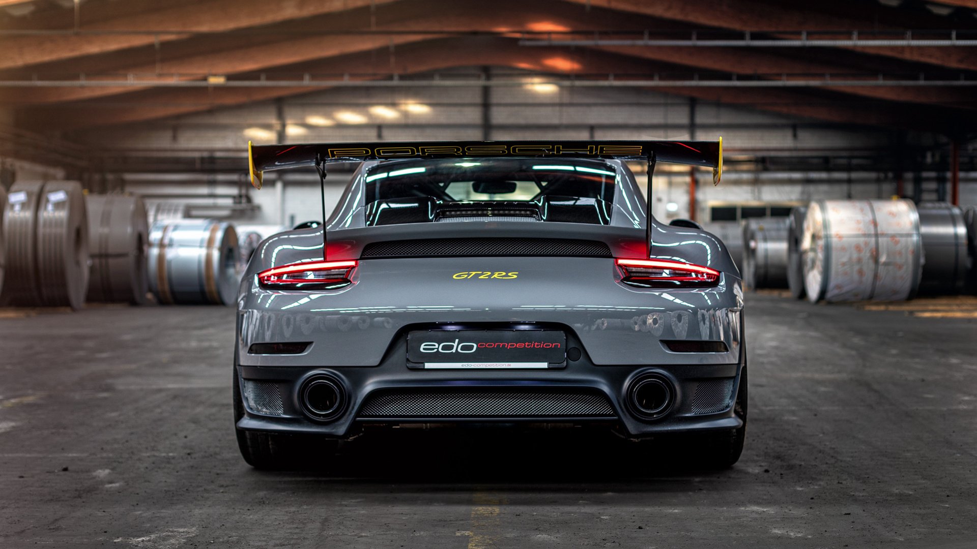 皇马边路快攻成为进攻主旋律，皇马右路