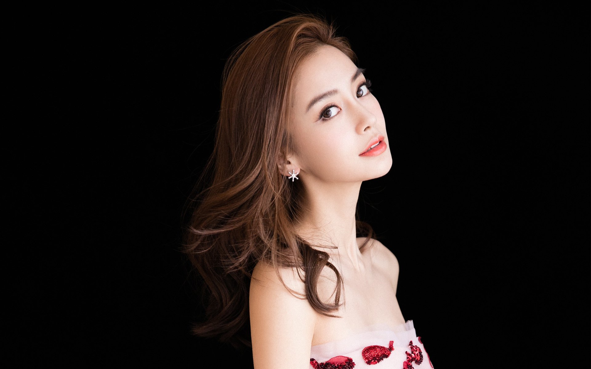 阵型灵活切换能力是否决定球队适应多线作战能力，球队灵活性